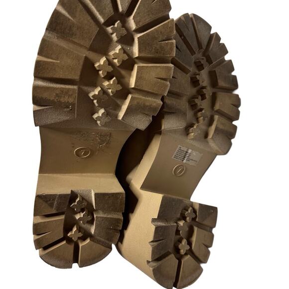 Taupe Beige Chunky Suede Boots Women Size 7 - Picture 6 of 7